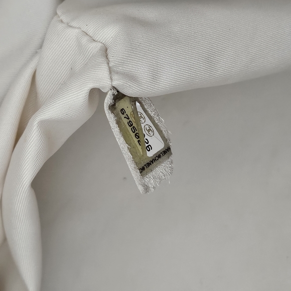 Chanel XL Travel Ligne Ivory Tan White Cream Nylon Duffle Bag - Picture 15 of 16